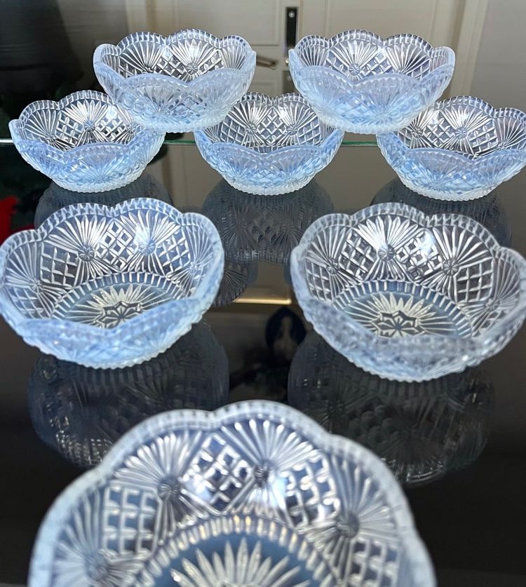 Dessertset Schalen aus Opalglas - Art Deco