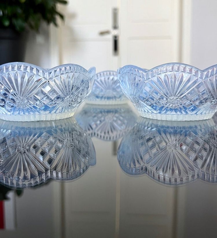 Dessertset Schalen aus Opalglas - Art Deco