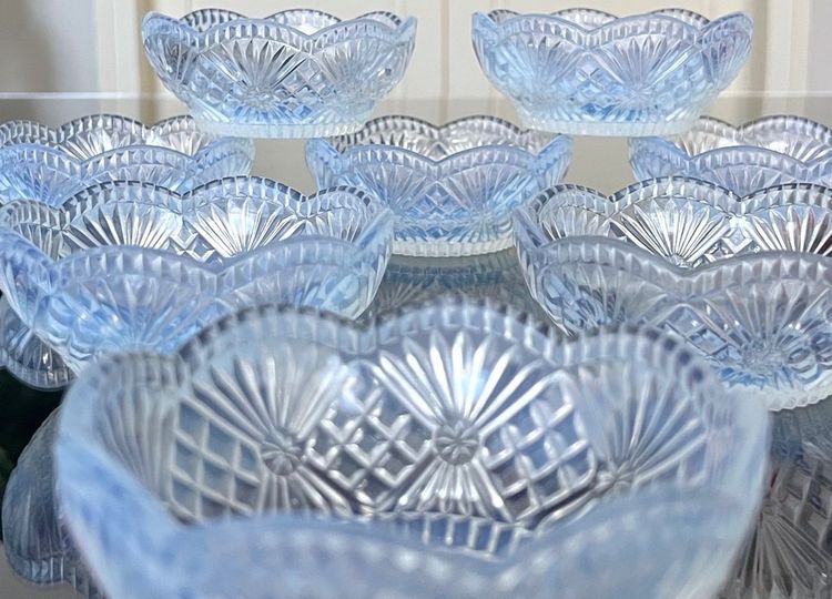 Dessertset Schalen aus Opalglas - Art Deco