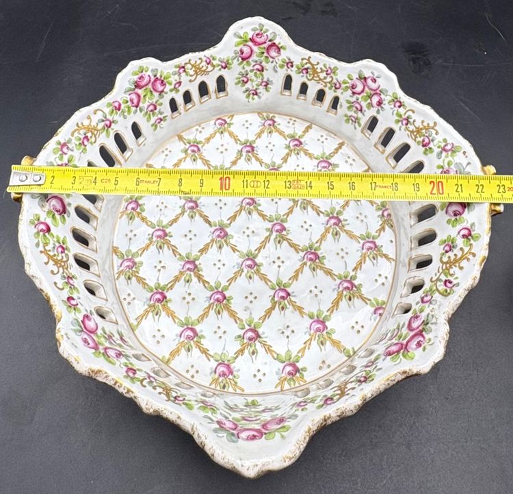PORCELAIN PLANTER