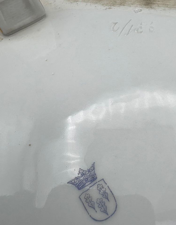 PORCELAIN PLANTER