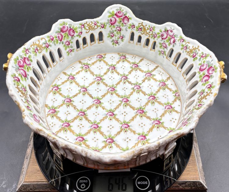 PORCELAIN PLANTER