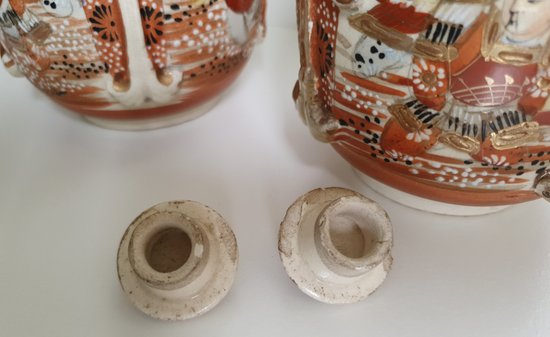 Kyoto Satsuma: pair of bottle vases with lids ca. 1910