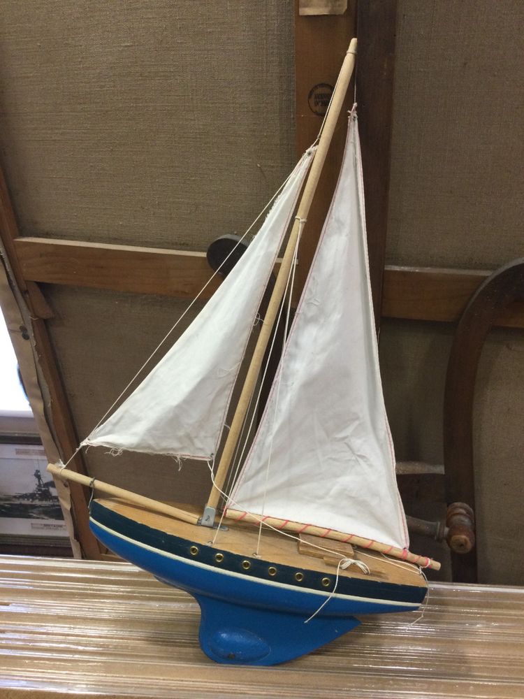 Teichboot Tirot