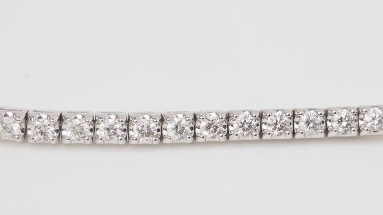 Bracelet rivière en or blanc et diamants 4cts