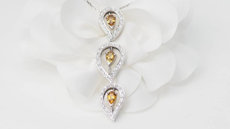 Necklace in white gold, citrine and diamonds