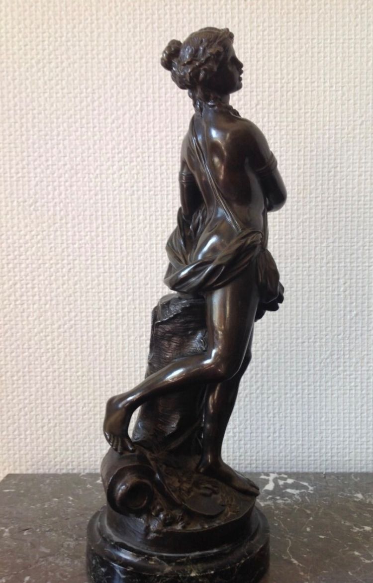 Bronze à Patine Brune d'époque 19 éme Représentant Une Bacchanale d'Après Clodion 