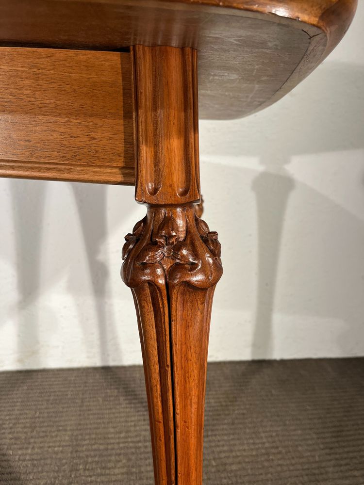  Louis Majorelle table