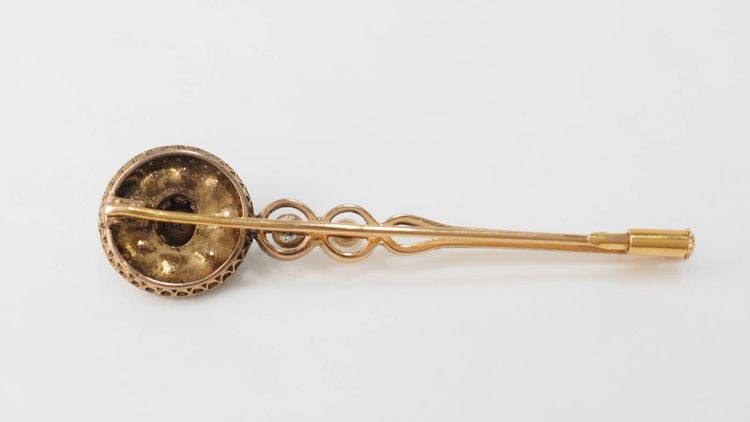Alte Barrett-Brosche aus Gelbgold, Diamanten und Zuchtperle