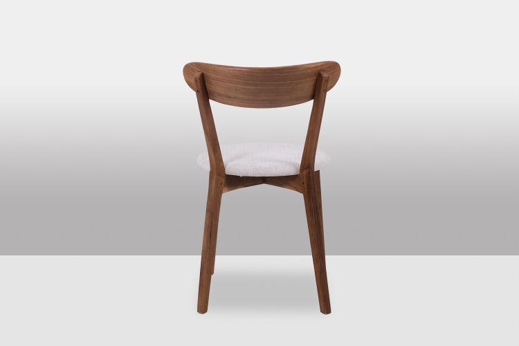 Set da pranzo in noce. XXI secolo.LS63992156Y