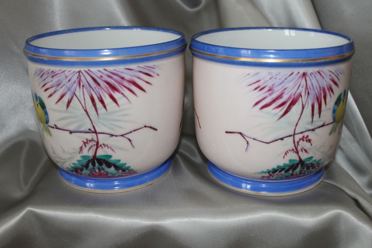 Pair of hand-painted Paris porcelain pot holders from the Louis Philippe period