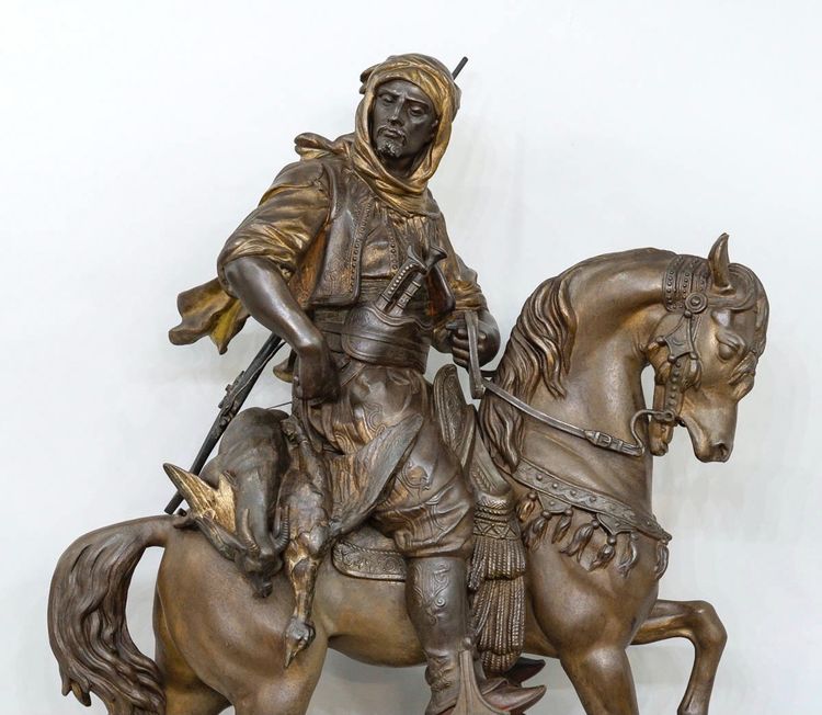 Cavaliere arabo di ritorno dalla caccia , Alfred Barye (1839-1882) Et Émile Guillemin (1841-1907)
