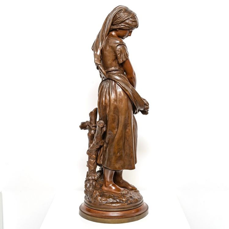 Scultura - Ragazza con covone di grano , Mathurin Moreau (1822-1912) - Bronzo