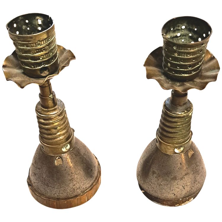 Pair of candlesticks 14/18 trench work