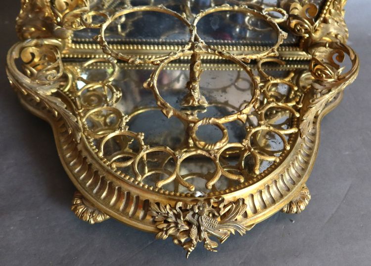 Cantinetta per liquori in bronzo dorato XIX secolo