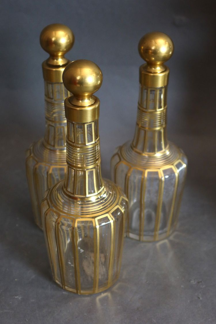 Cantinetta per liquori in bronzo dorato XIX secolo