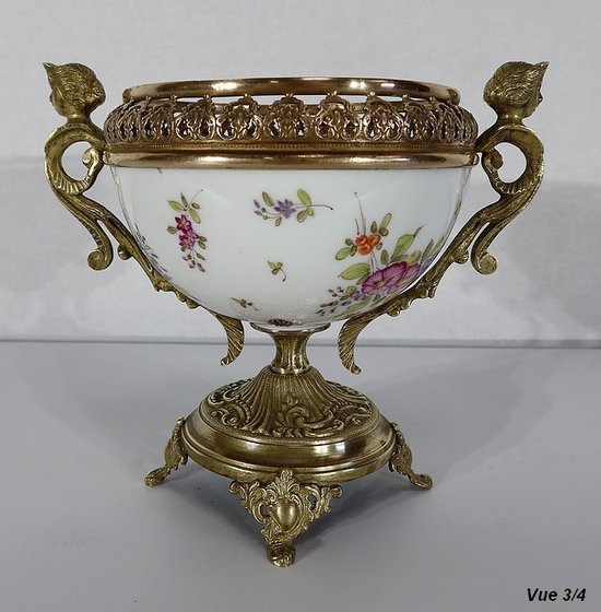 Bronze and porcelain cup with flowered decorations - End of XIXth century