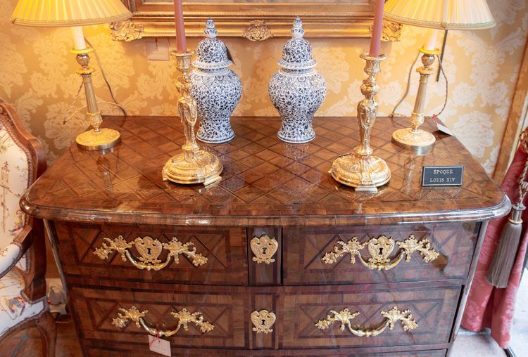 Dauphiné époque Louis XIV Commode à Marqueterie Géométrique Vers 1700