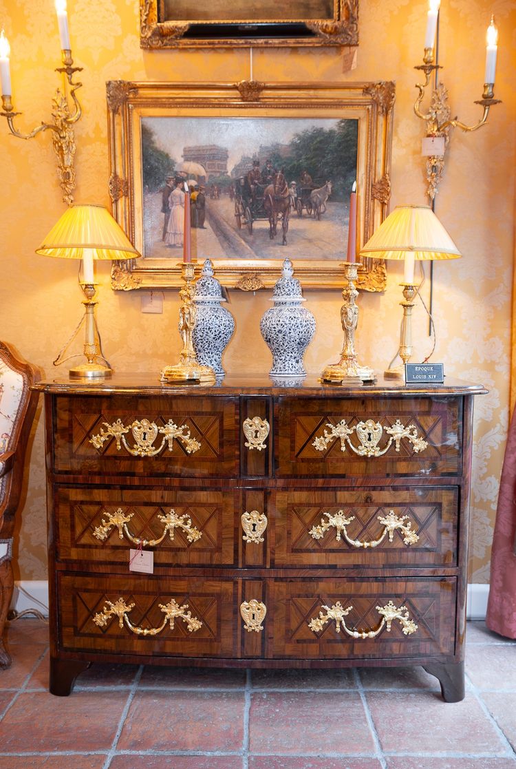 Dauphiné époque Louis XIV Commode à Marqueterie Géométrique Vers 1700