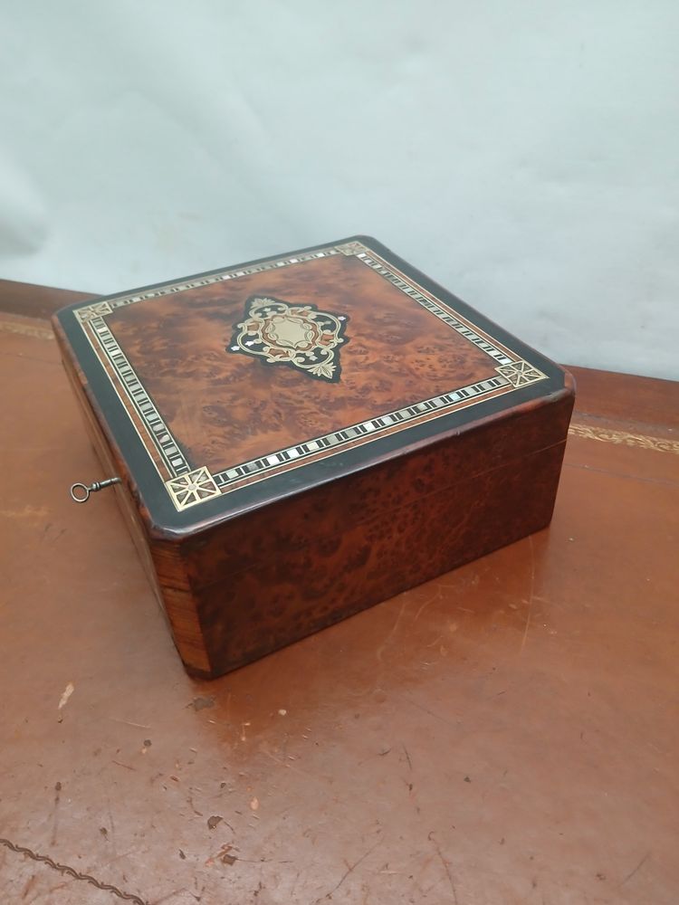 Inlaid box