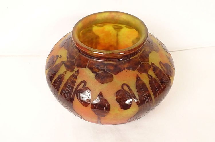 Small Vase Boule Le Verre Français Schneider Campanules Pâte de Verre 20th century