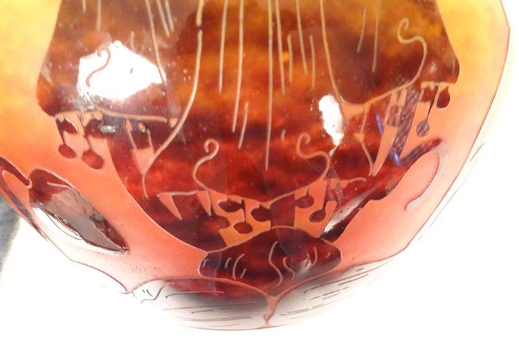 Small Vase Boule Le Verre Français Schneider Campanules Pâte de Verre 20th century