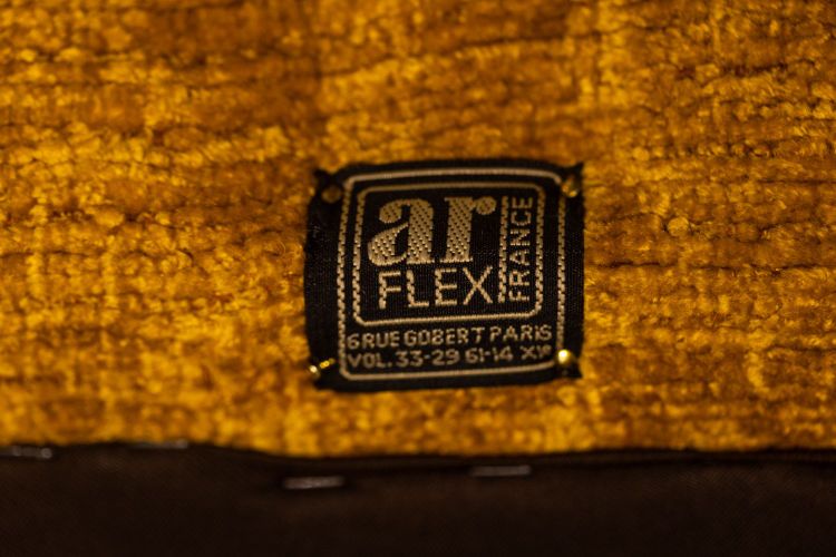 Marco Zanuso pour Artflex. Fauteuils jaune et en laiton doré. Années 1950. LS64333009I