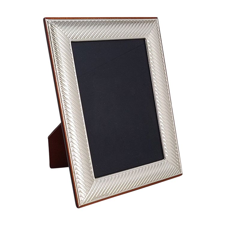 1960s Gorgeous Photo Frame in Silver Plated with Glass. Made in Italy