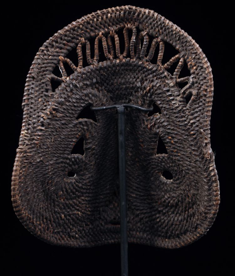 Yam mask, tribal art, Oceanian art, basketry, Papua New Guinea, Oceanian art