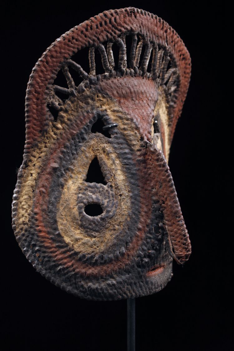 Yam mask, tribal art, Oceanian art, basketry, Papua New Guinea, Oceanian art