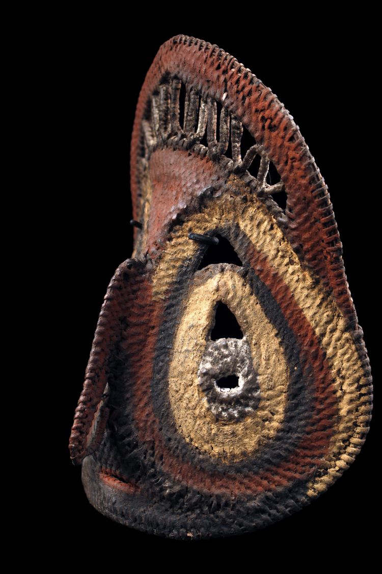 Yam mask, tribal art, Oceanian art, basketry, Papua New Guinea, Oceanian art