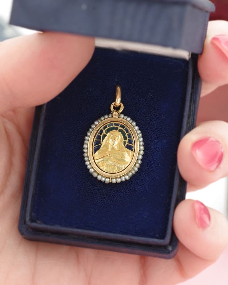 Médaille Art Nouveau Vierge Marie en or 18 karats, pendentif religieux, communion, art nouveau