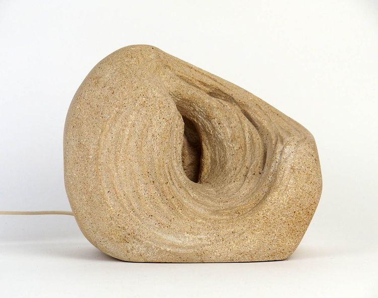 Lampe en pierre par Arsène Galisson