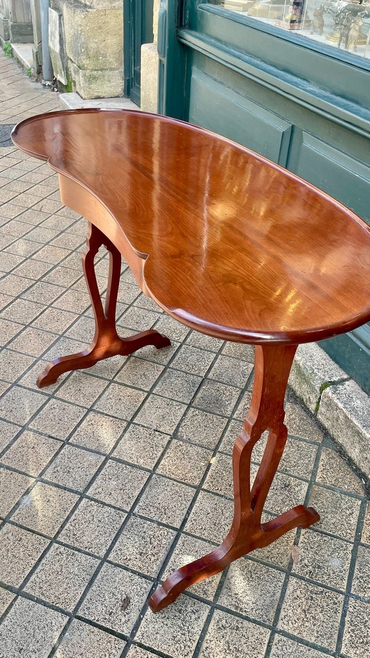 Petit bureau Art nouveau en acajou, fin XIXe / début XXe siècle  