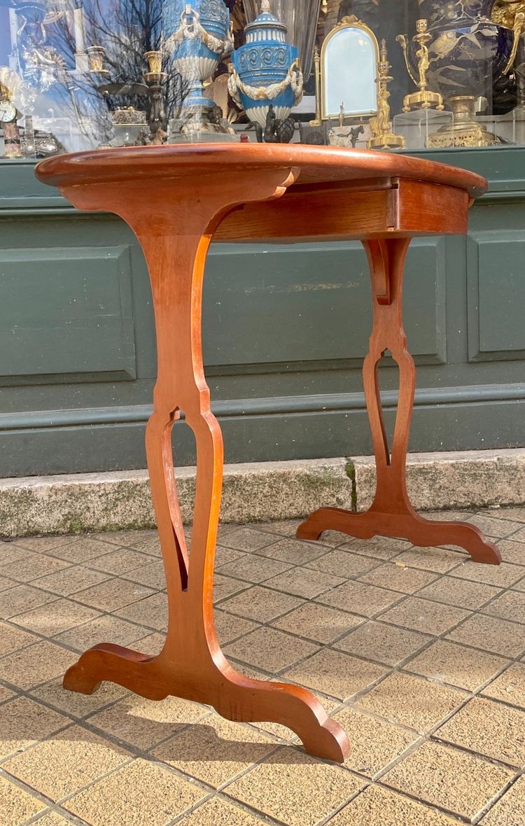 Petit bureau Art nouveau en acajou, fin XIXe / début XXe siècle  