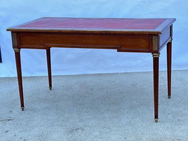 Table bureau