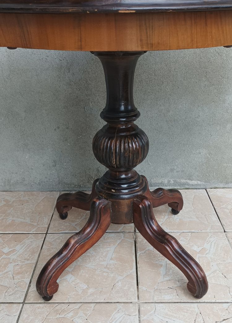 Napoleon III burr walnut violin top
