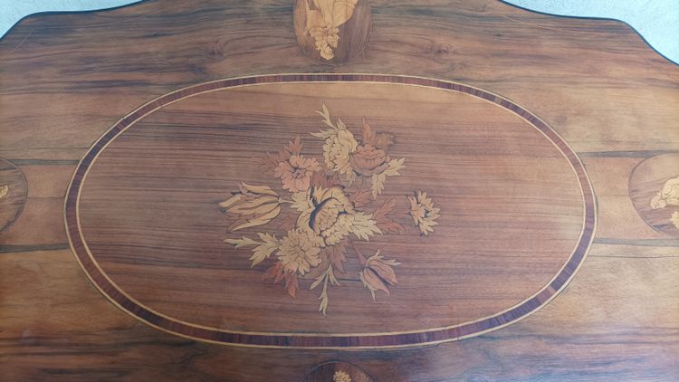 Napoleon III burr walnut violin top