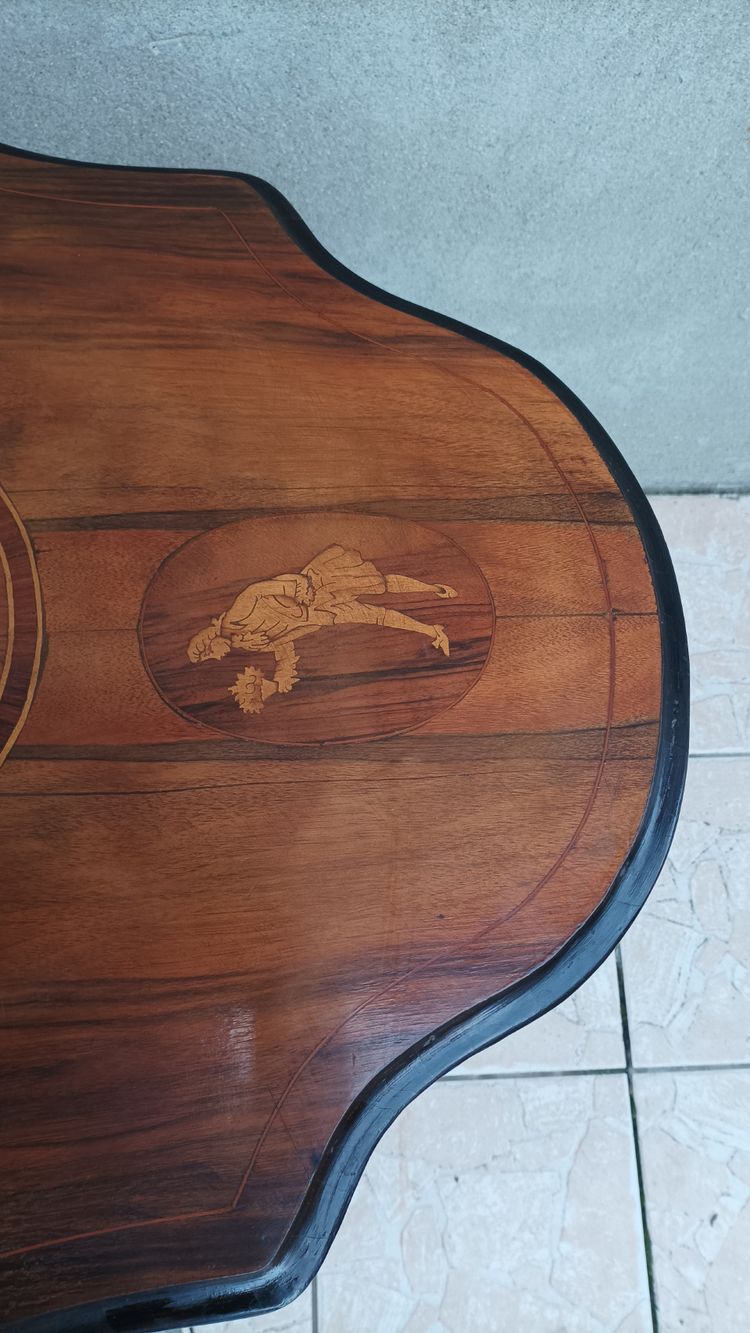 Napoleon III burr walnut violin top