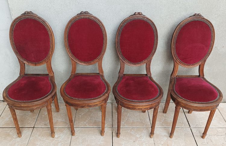 Suite of 4 Louis XVI walnut medallion chairs