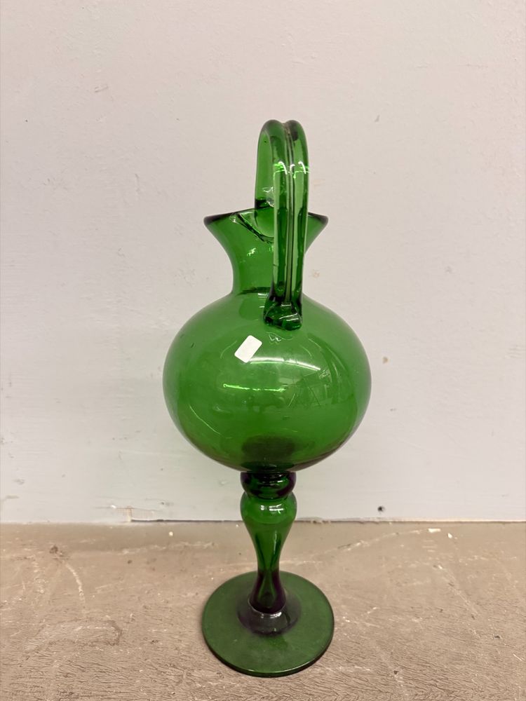 Ancien pichet en verre vert soufflé du début du 20e siècle, Empoli, h 40 cm