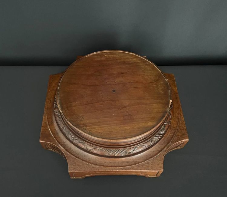 Socle en bois sculpté – signé ED. Mauvert LET Toulouse 