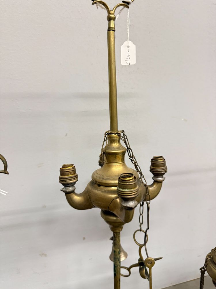 Groupe ancien de 5 lampes à huile en bronze doré, 19ème siècle mis63x16cm