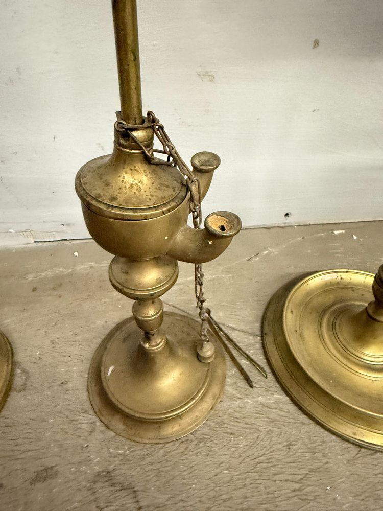 Groupe ancien de 5 lampes à huile en bronze doré, 19ème siècle mis63x16cm