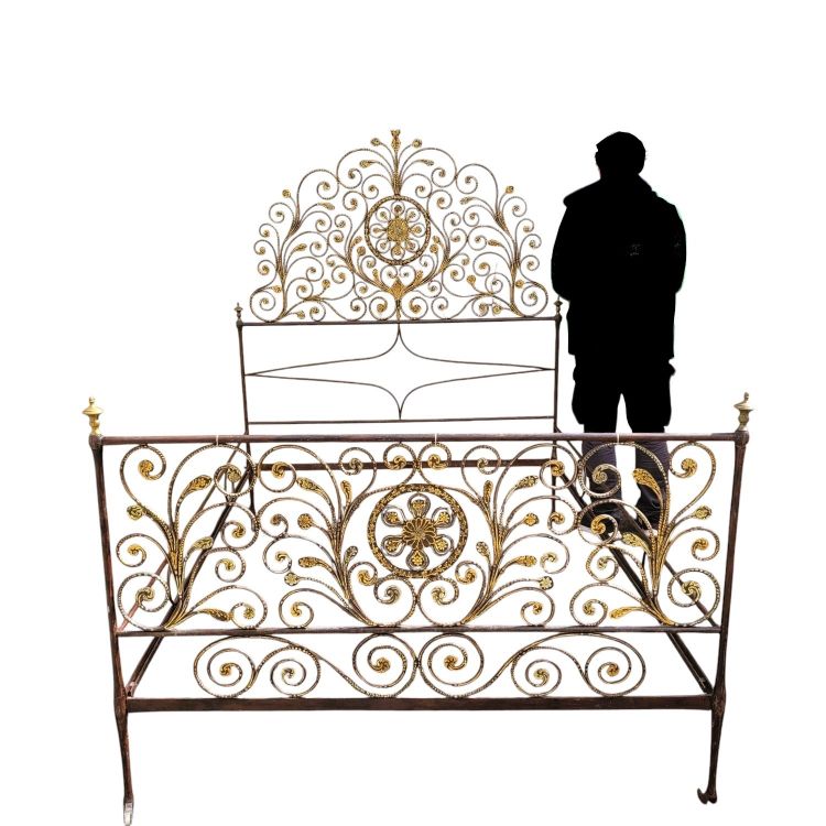 Letto Genova in ferro dipinto, larghezza 145 cm, inizio XIX secolo