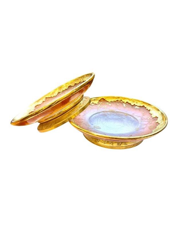 Daum Nancy Pair of Art Nouveau "Pâquerettes" Cups