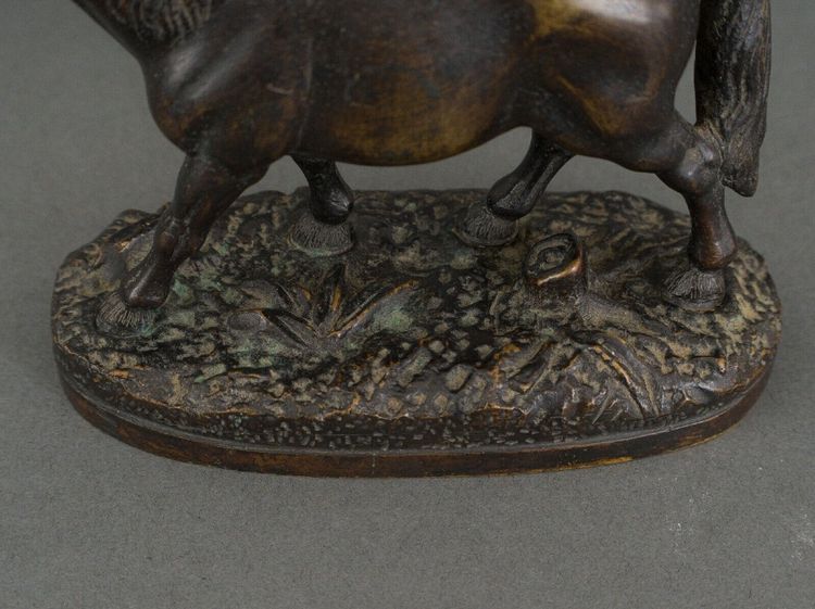 Cheval de trait en bronze XIXe patine brun foncé