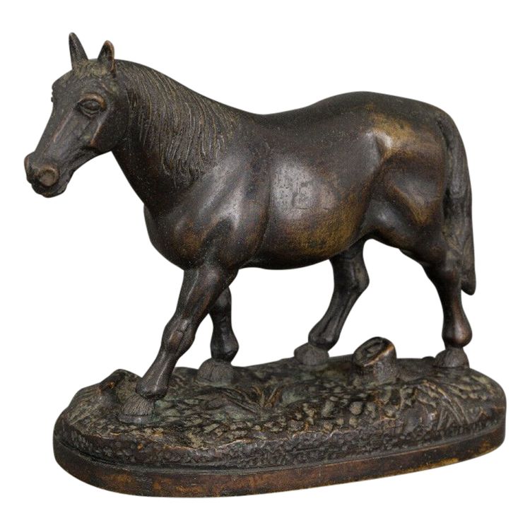 Cheval de trait en bronze XIXe patine brun foncé