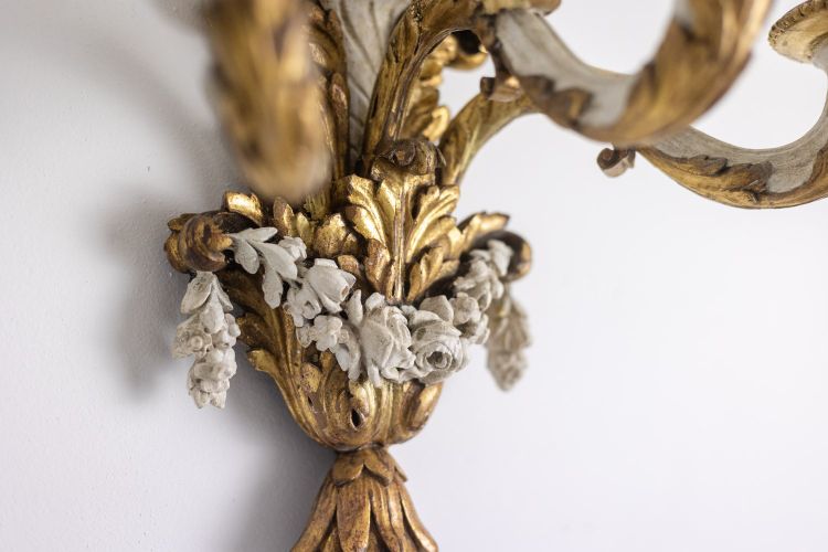 Pair of Louis XVI style sconces in gilded and lacquered wood. Circa 1900. LS5266457U