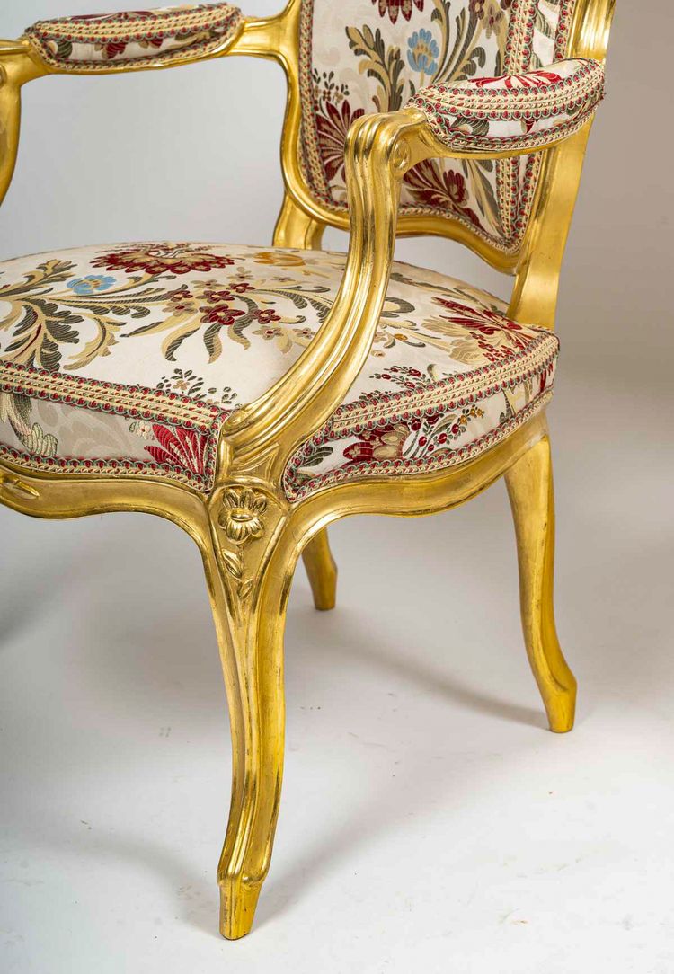 Georges Jacob reçu Maitre en 1765 Quatre fauteuils en bois doré d’époque Louis XV vers 1765-1770